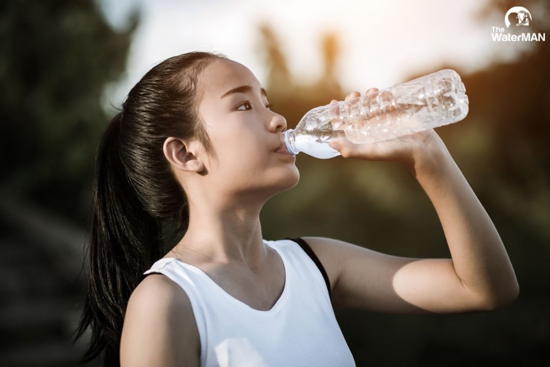Uống nhiều nước cản trở quá trình vận chuyển dinh dưỡng bên trong cơ thể