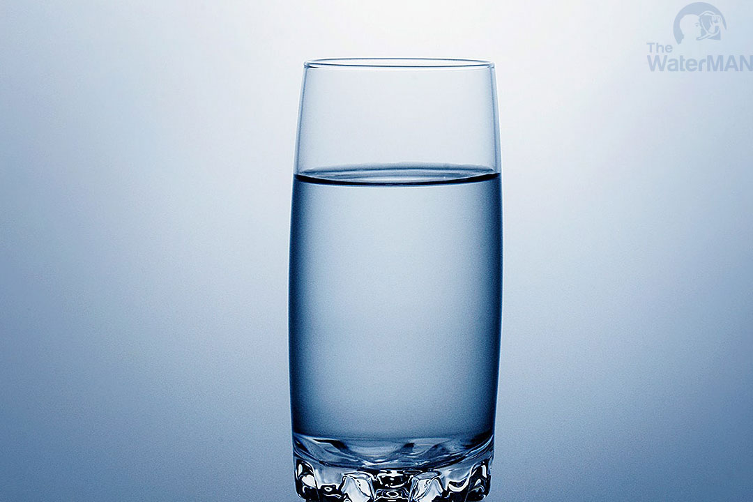 Nên uống bổ sung nước tinh khiết mỗi ngày