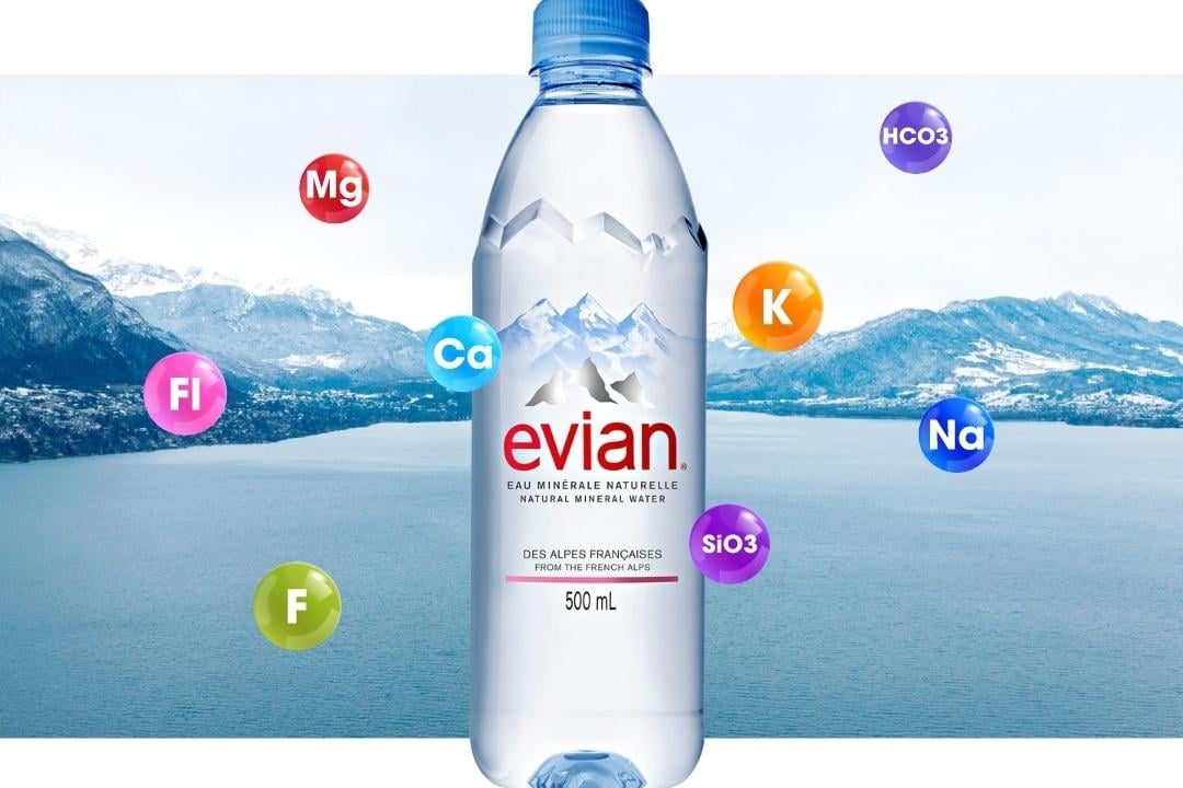 Nước khoáng Evian của Pháp