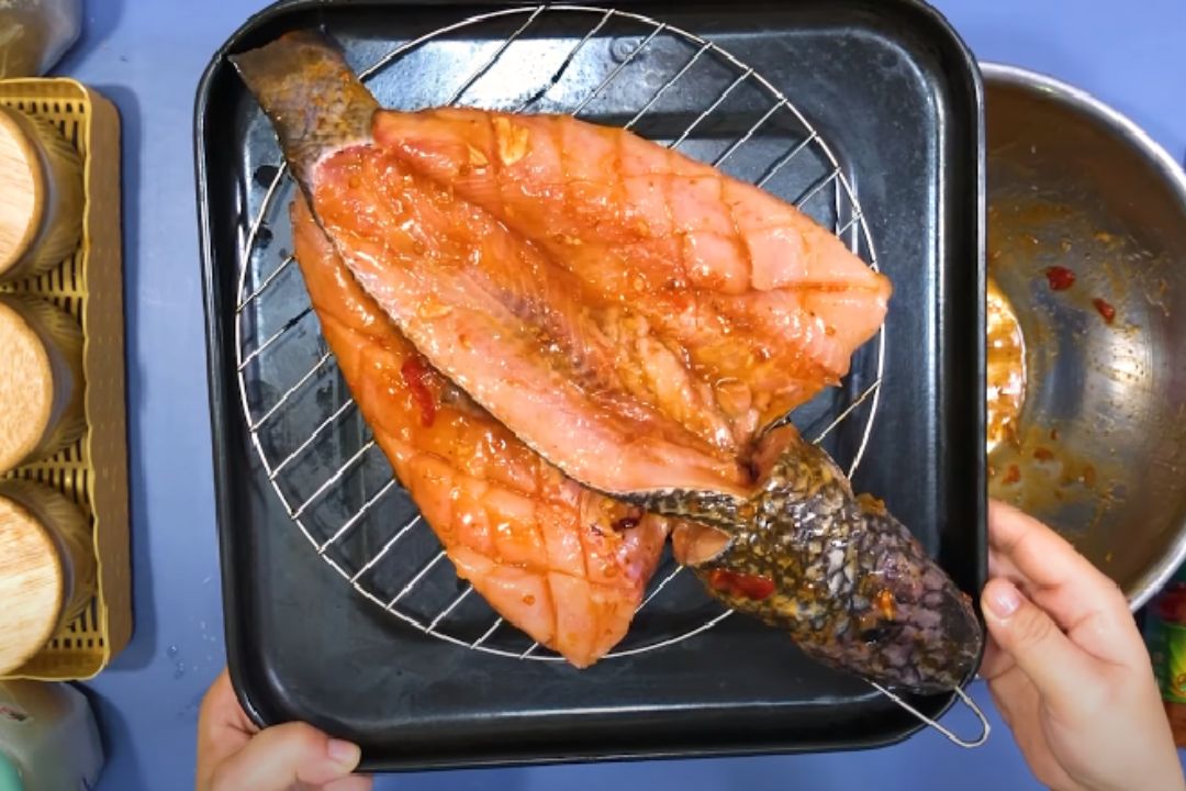 Nướng cá lóc sa tế