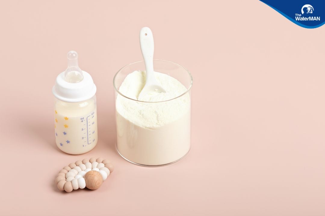 Báo cơ quan chức năng khi hát hiện sữa giả