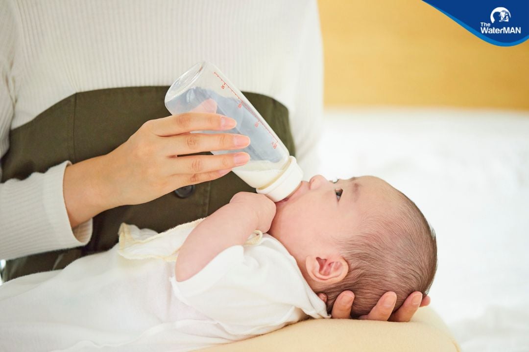 Báo cơ quan chức năng khi hát hiện sữa giả
