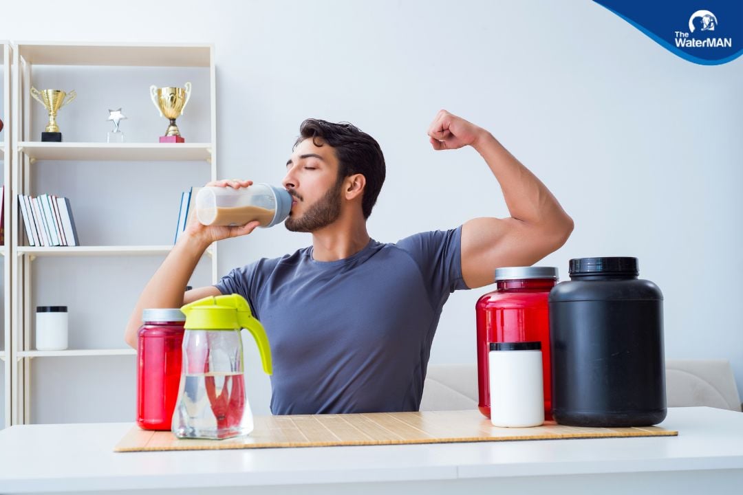 Uống đủ nước tốt cho cơ bắp người tập