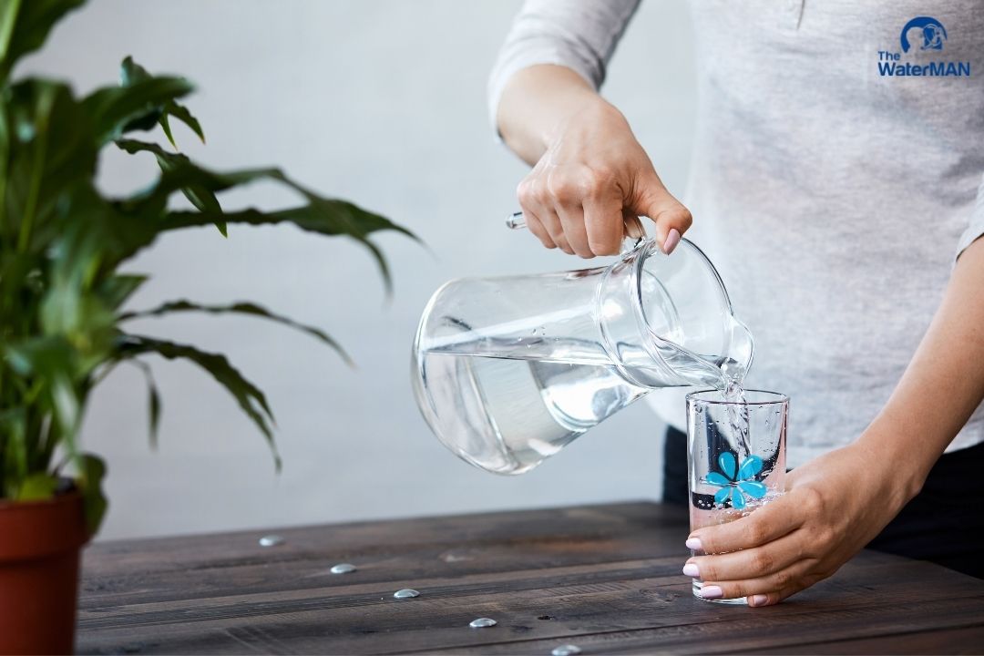 Uống nhiều nước tạo dung môi cho những bộ phận bên trong cơ thể hoạt động tốt