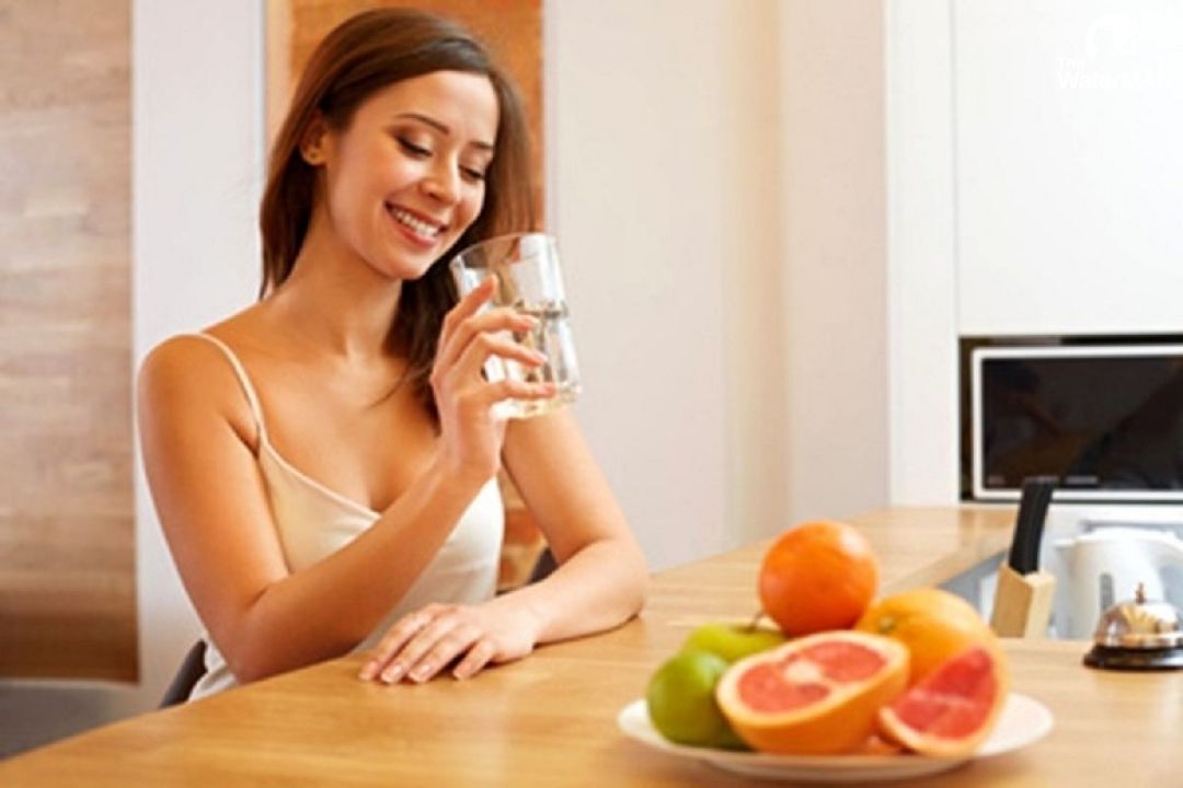 Uống nhiều nước sau bữa ăn gây nhiều bệnh lý nguy hiểm cho cơ thể