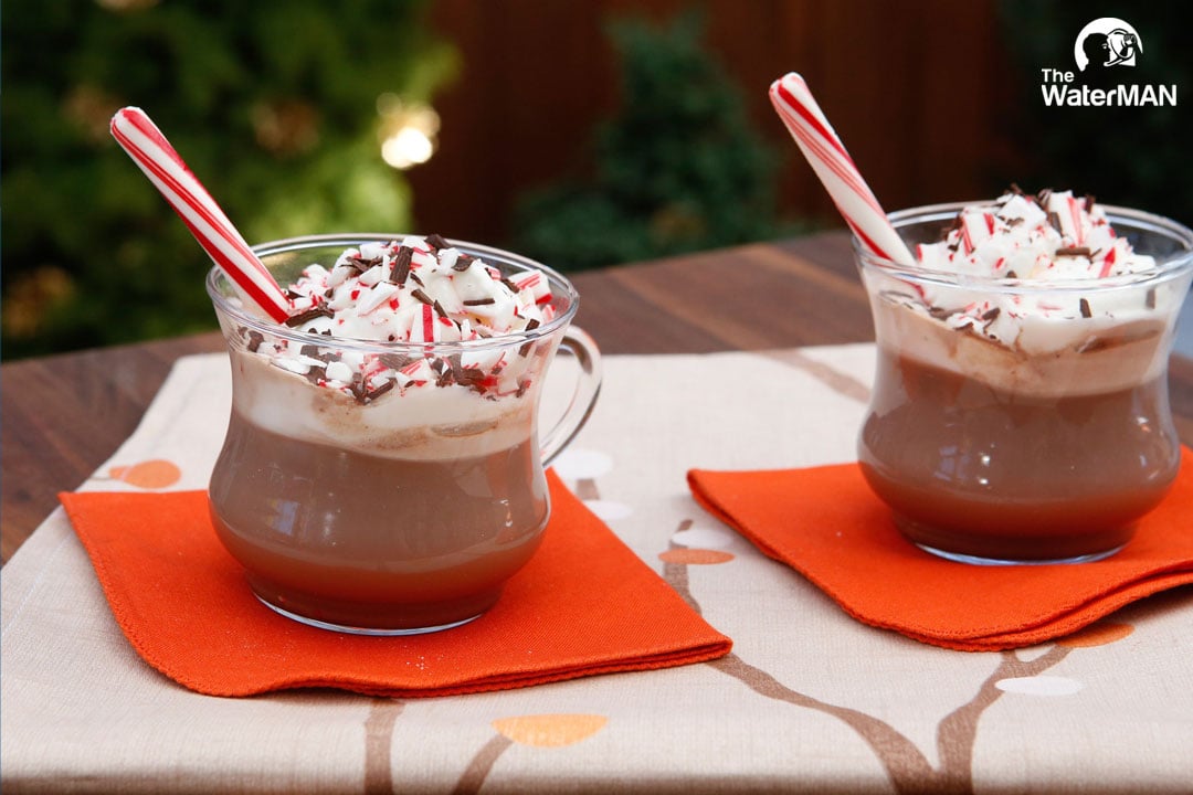 Peppermint Hot Chocolate là bản remix tuyệt vời giữa chocalate, vani, bạc hà, kem tươi