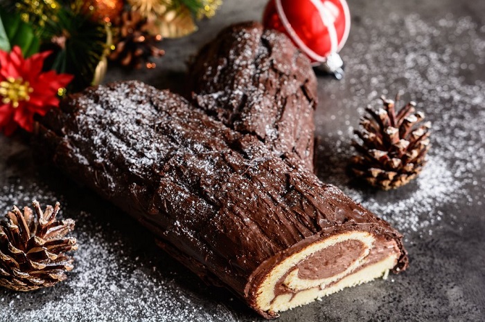 Bánh khúc cây là loại bánh Giáng sinh truyền thống ở Pháp.
