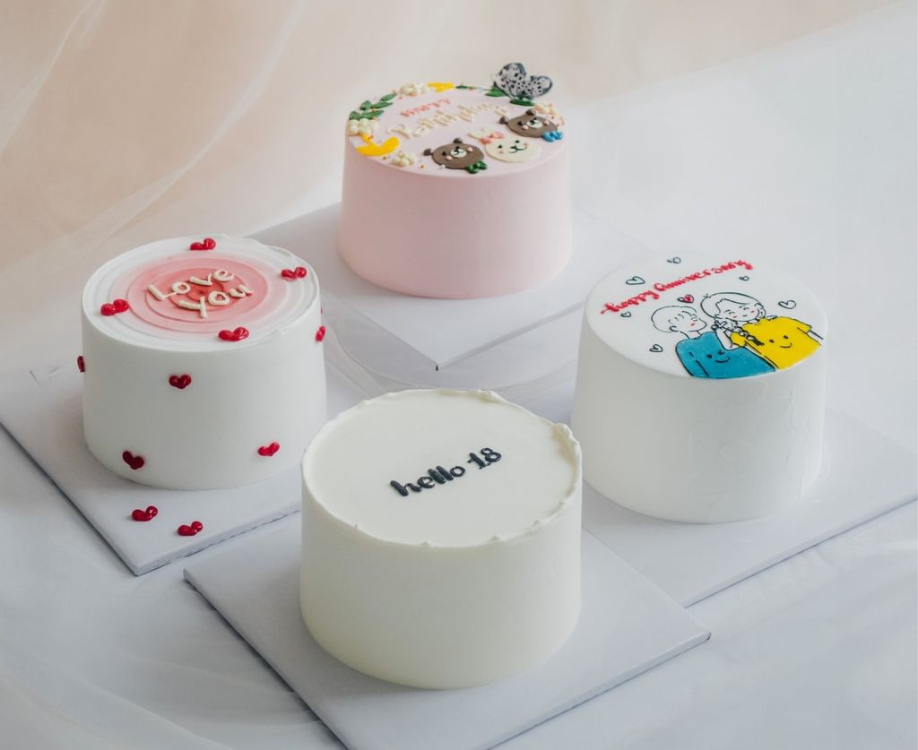 BÁNH KEM TIN NHẮN - MẪU BÁNH HOT NHẤT THỜI GIAN QUA