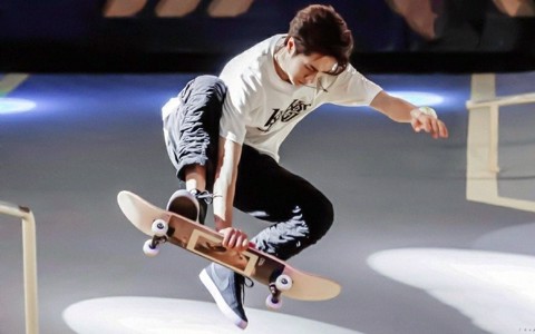 HƯỚNG DẪN CÁCH CHƠI VÀ SỬ DỤNG VÁN TRƯỢT SKATEBOARD CỰC NHANH