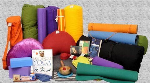 CÁC DỤNG CỤ HỖ TRỢ LUYỆN TẬP YOGA