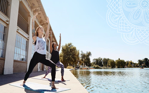 KHỞI ĐỘNG NGÀY MỚI CÙNG CÁC TƯ THẾ YOGA CHO BUỔI SÁNG