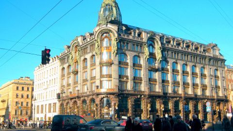 4 địa điểm mua quà lưu niệm tại St Petersburg