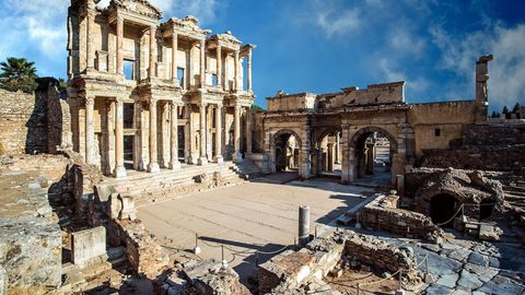 Thành phố cổ Ephesus kỳ quan hàng ngàn năm tuổi