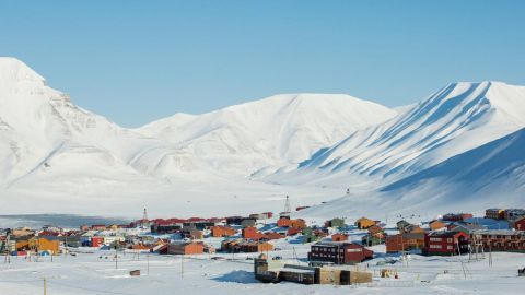Thị trấn Longyearbyen nơi chìm trong màn đêm 4 tháng mỗi năm