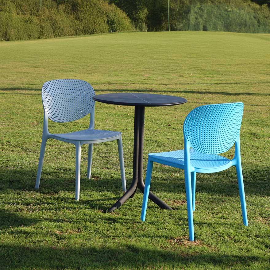 ghế nhựa đúc lỗ xdaily