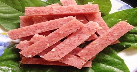 Mách chị em bỏ túi 4 mẹo làm nem chua vừa ngon vừa sạch cho ngày hè