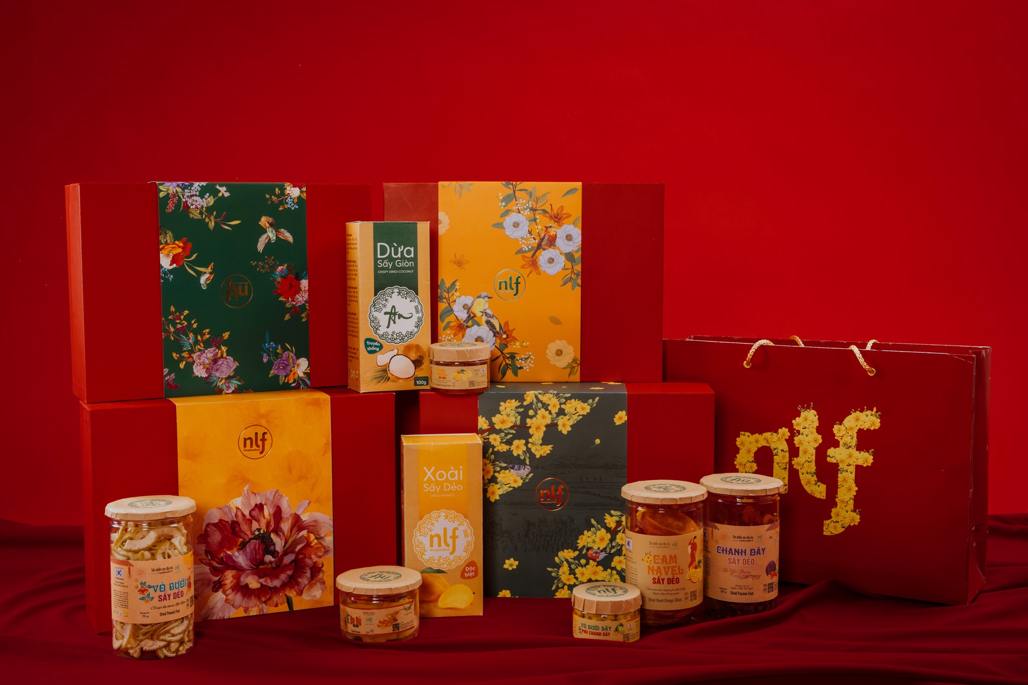 Gợi ý chọn quà Tết cho ông bà, cha mẹ, bạn bè