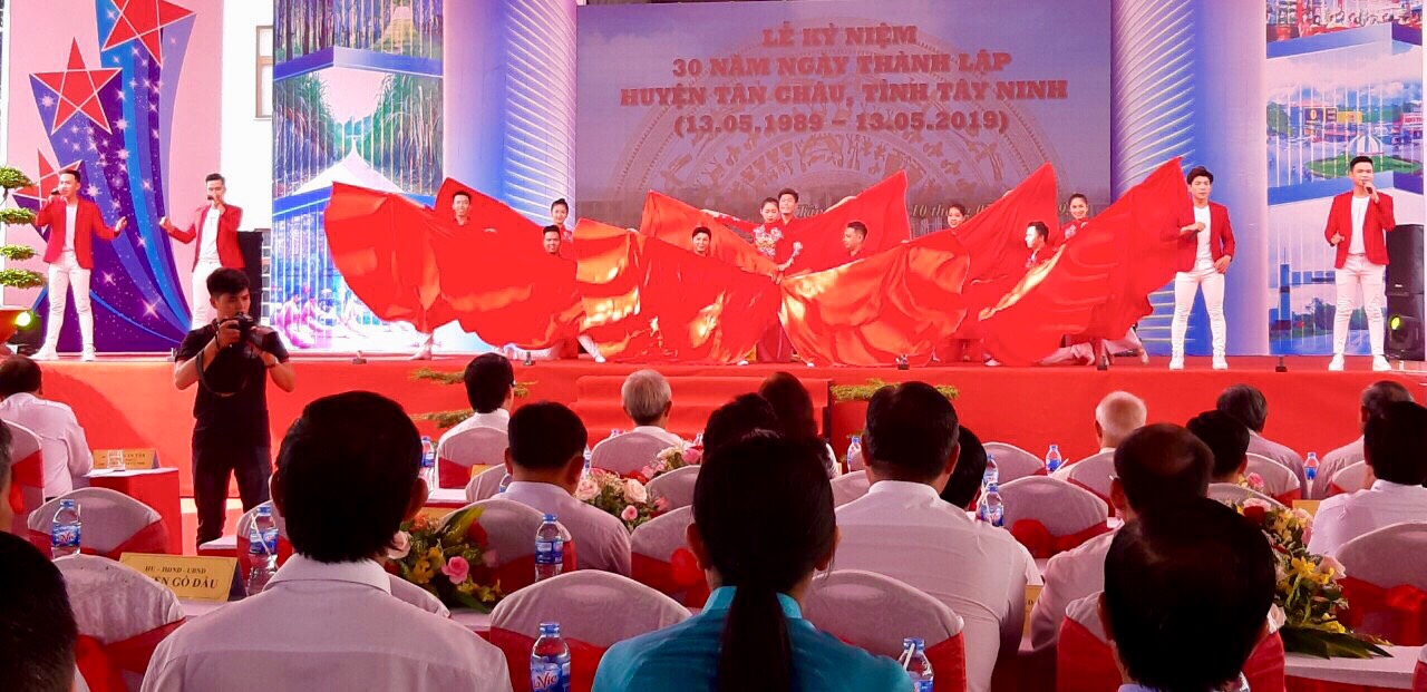 Tân Châu kỷ niệm 30 năm thành lập huyện.