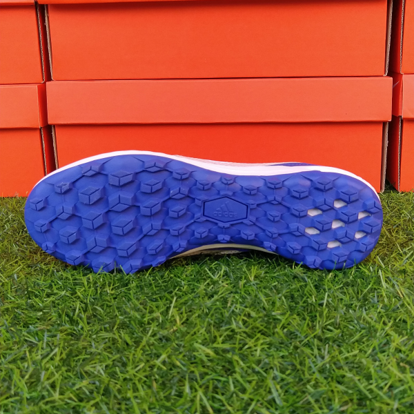đinh của giày đá bóng predator 18.3 màu xanh nâu
