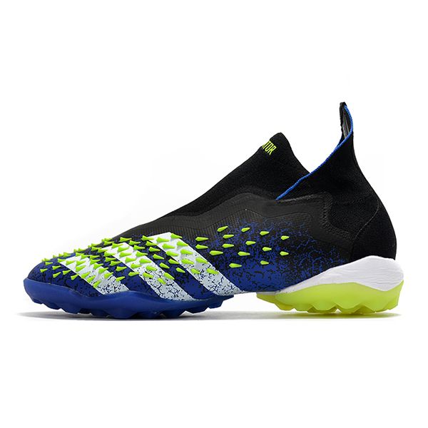 giày đá bóng sân cỏ nhân tạo adidas predator Freak TF màu xanh đen