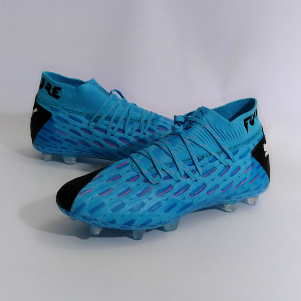 Giày đá bóng Puma Future 5.1 màu xanh ngọc được thiết kế dạng vải 