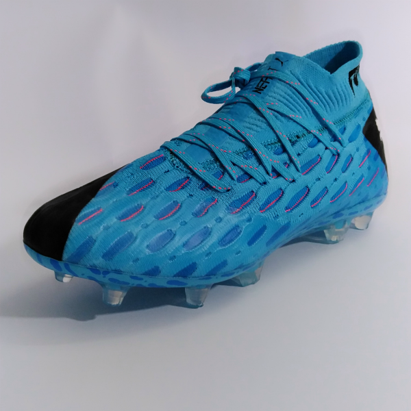 Giày đá bóng Puma Future 5.1 màu xanh ngọc được thiết kế dạng vải 