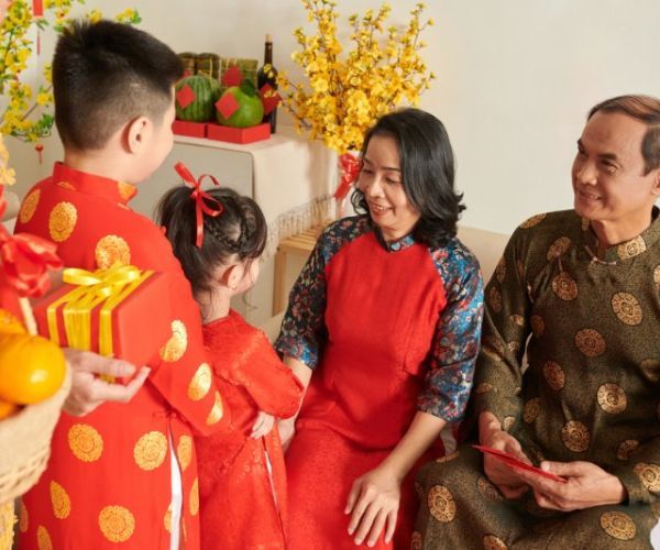 Top những quà Tết cho người thân dịp xuân Ất Tỵ 2025