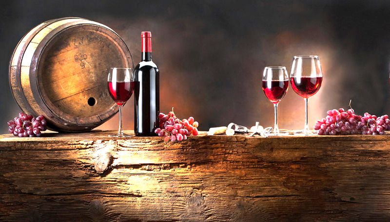 rượu vang tết màu đỏ ngụ ý mang đến sự may mắn, tài lộc
