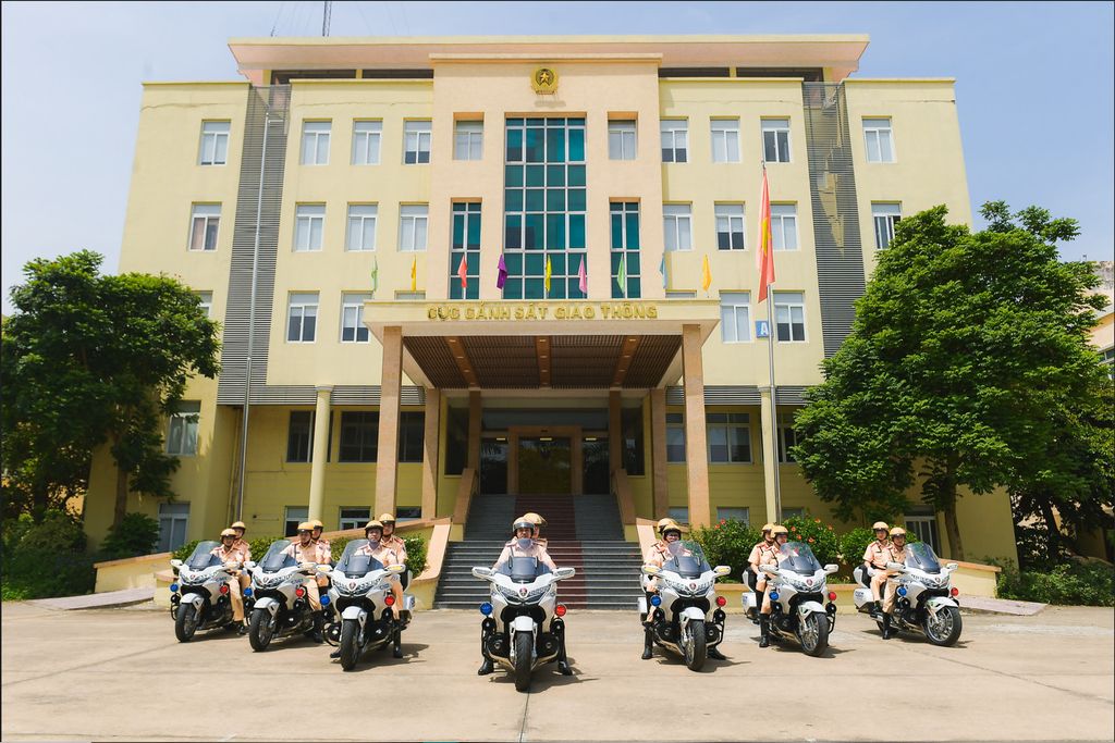 Honda Bigbike Doanh Thu phối hợp với CỤC CSGT tập huấn, bàn giao chiếc xe mô tô HONDA GOLDWING 2023