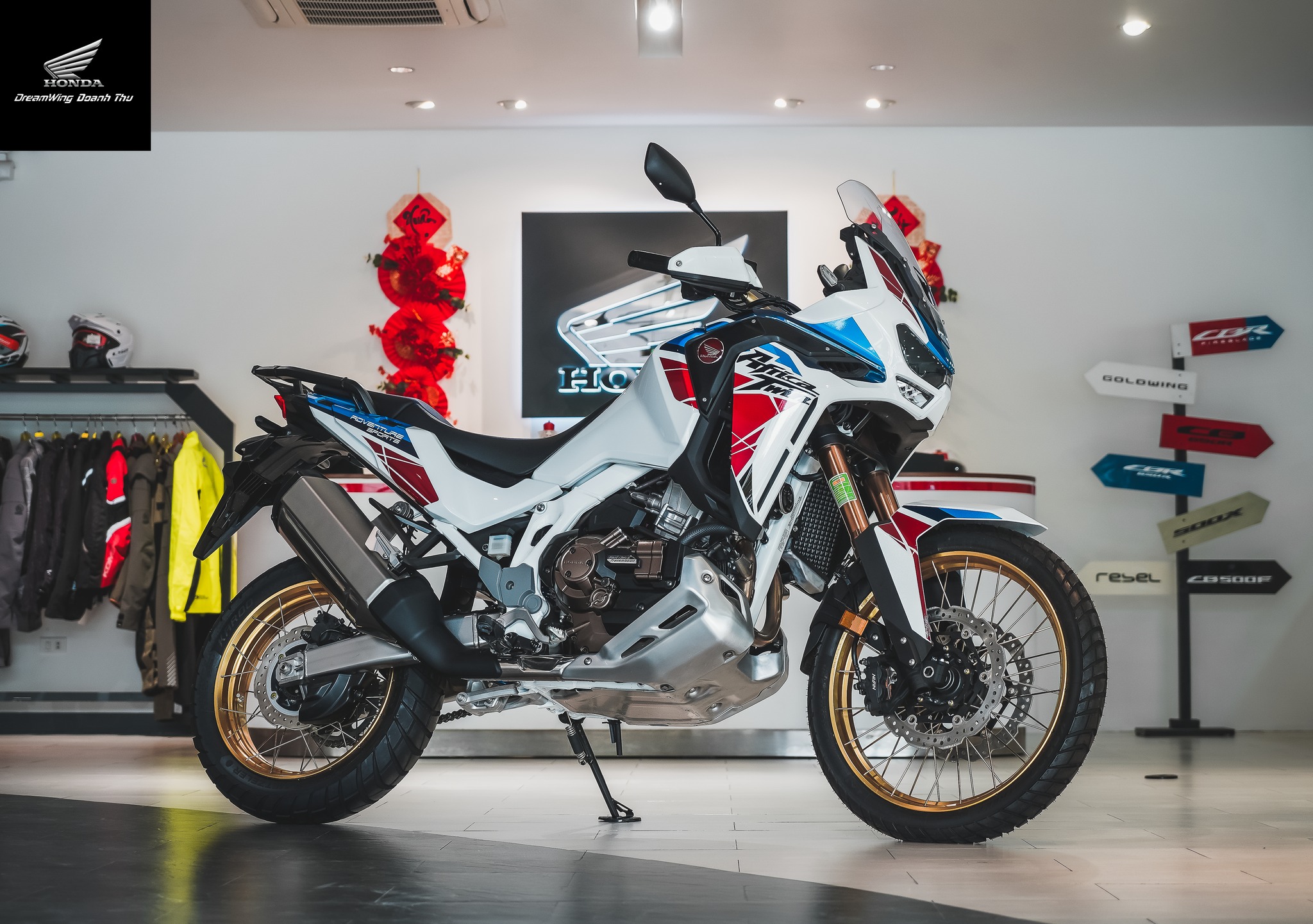 BỎ TÚI NGAY 150 TRIỆU ĐỒNG KHI MUA AFRICA TWIN, NGẠI GÌ KHÔNG CHỐT DEAL HỜI ?