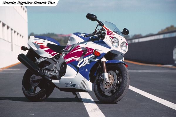 Honda Fireblade: Các thế hệ mà bạn cần biết #1