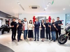 Honda DreamWing Doanh Thu vinh dự đón tiếp Mr.Shintaro Taniguchi - PGĐ lĩnh vực bán hàng xe máy Hodna Việc Nam