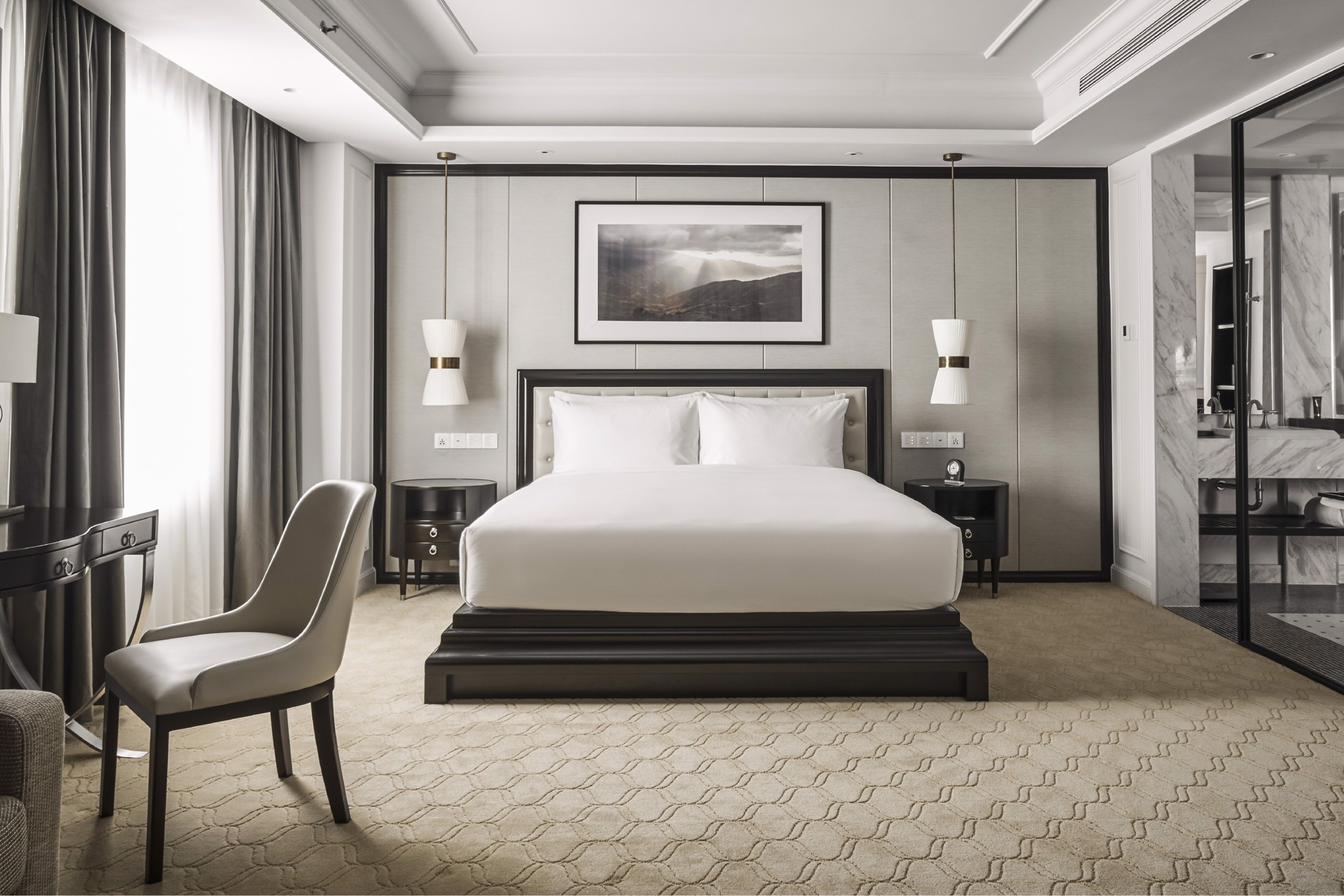 Junior Suite – Best Choice for Your Stay at Saigon