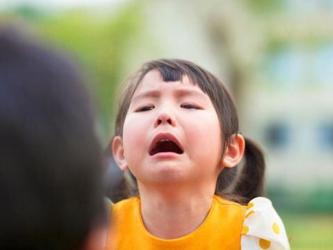 TRẺ TỰ LÀM KHÓ BẢN THÂN? DỪNG LẠI VÀ THAY ĐỔI NGAY!
