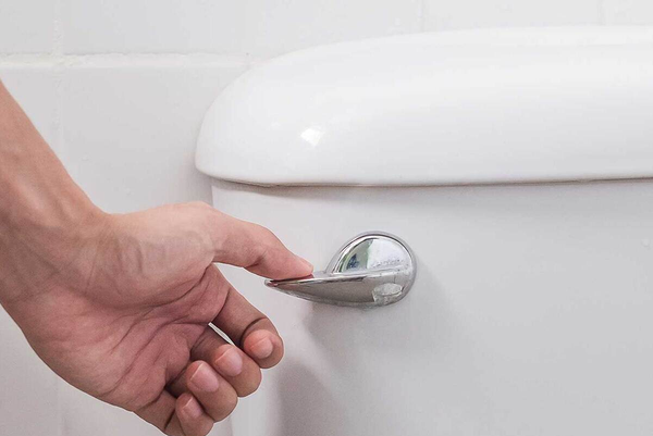 Cần gạt nước bồn cầu bị hư - Grandhome Shop