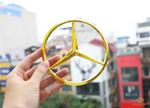 Golden Gift Việt Nam công bố giá dịch vụ mạ vàng logo ô tô Mercedes