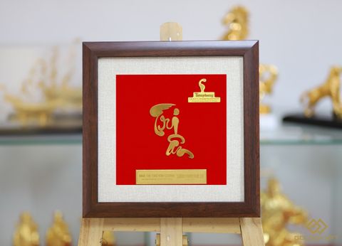 Tranh Tri Ân mạ vàng - Quà tặng cảm ơn nhà tài trợ Tiền Phong Championship 2019