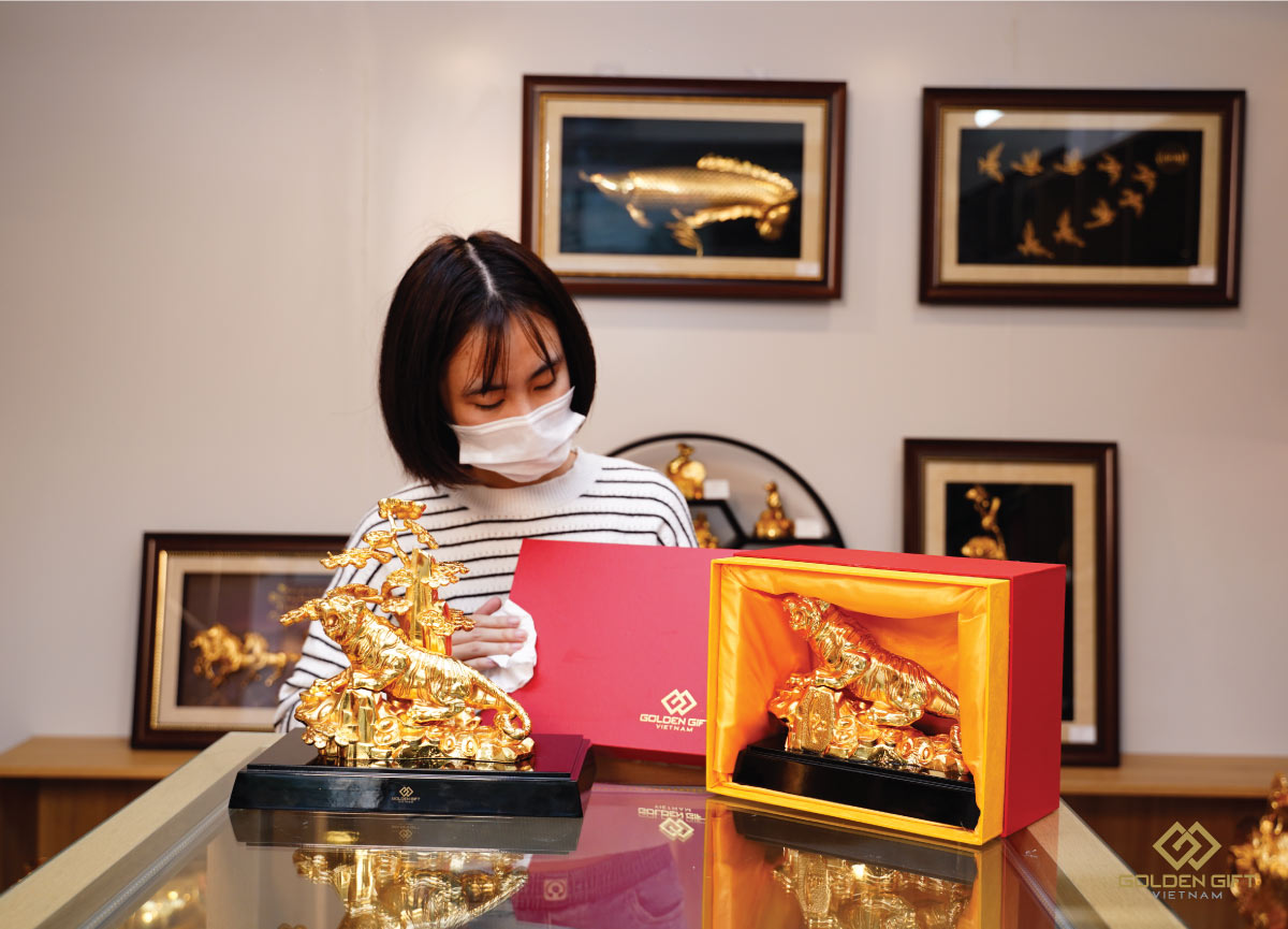 Quy trình chế tác Linh vật Hổ vàng của Golden Gift Việt Nam