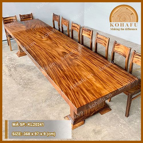 MODERN SQUARE WOODEN TABLES