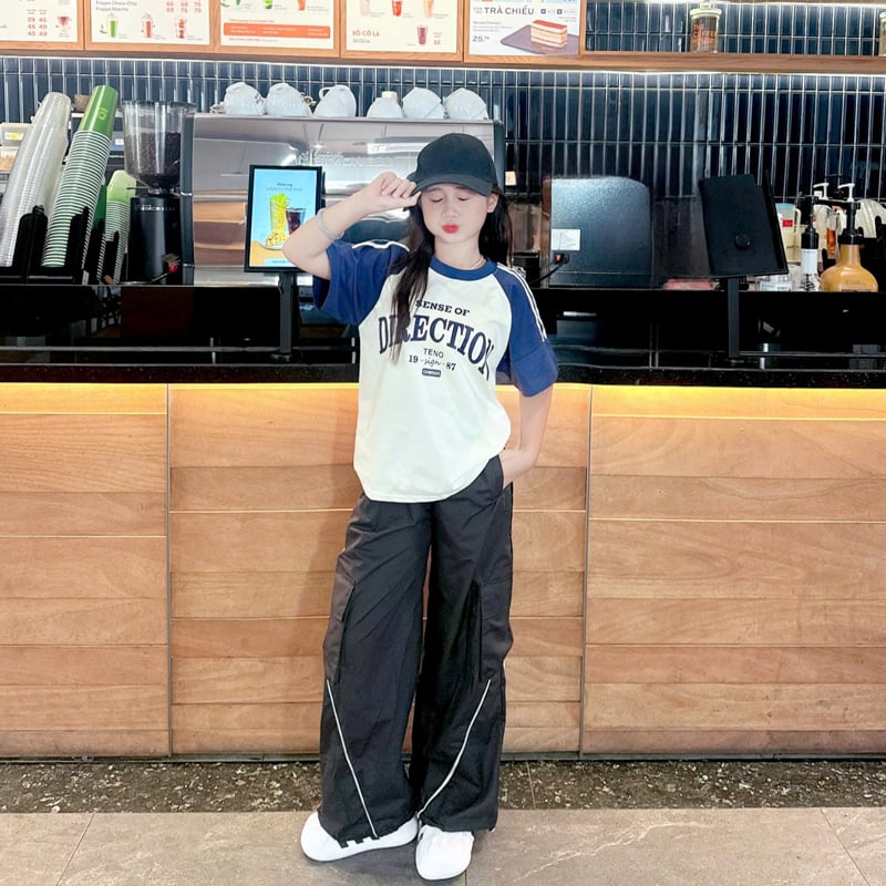 Bộ jogger bé gái dù Direction