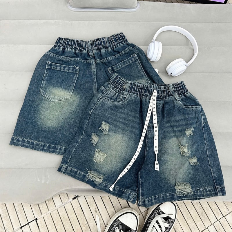 Bộ short jean bé gái Hello Kitty nón hiphop
