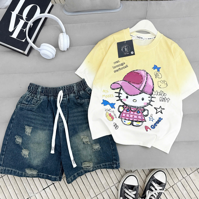 Bộ short jean bé gái Hello Kitty nón hiphop