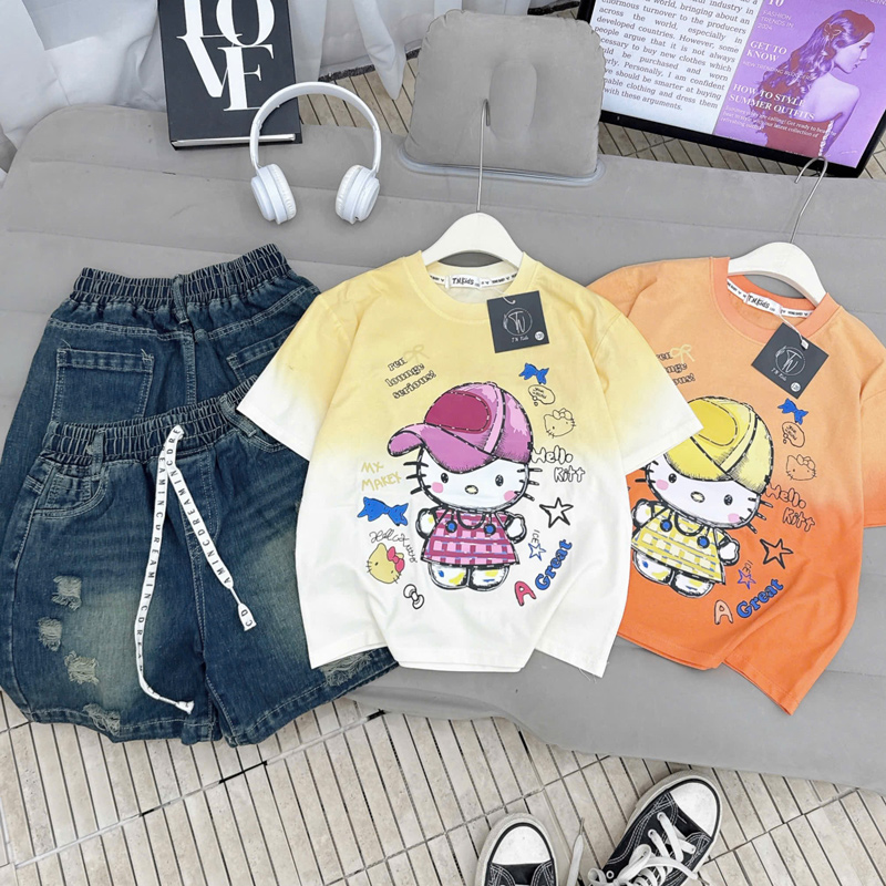 Bộ short jean bé gái Hello Kitty nón hiphop