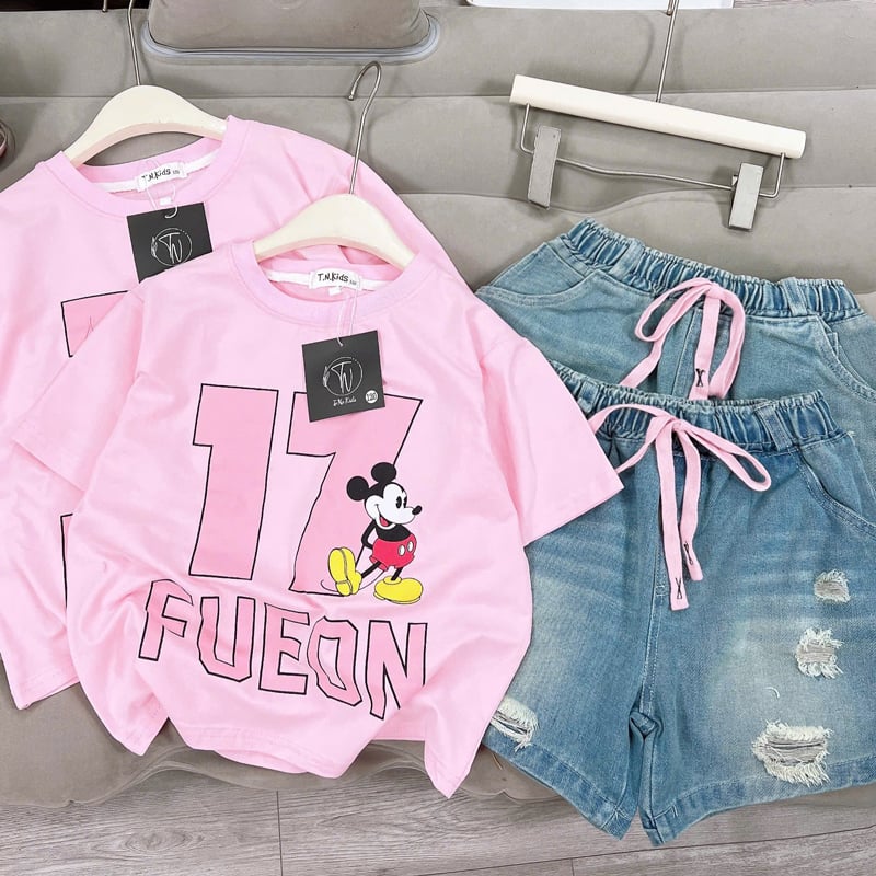 bộ short jean bé gái Mickey 17