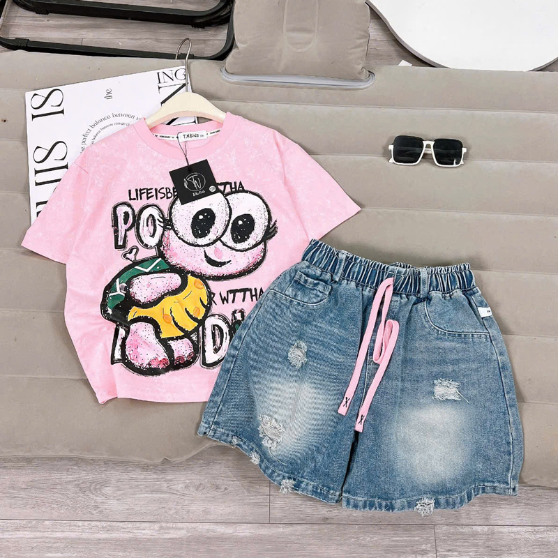 Bộ short jean bé gái rùa PO