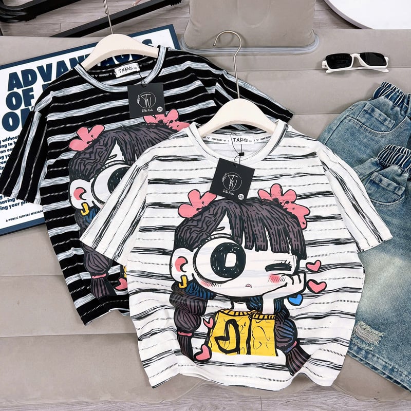 Bộ short jean bé gái sọc hình cô gái