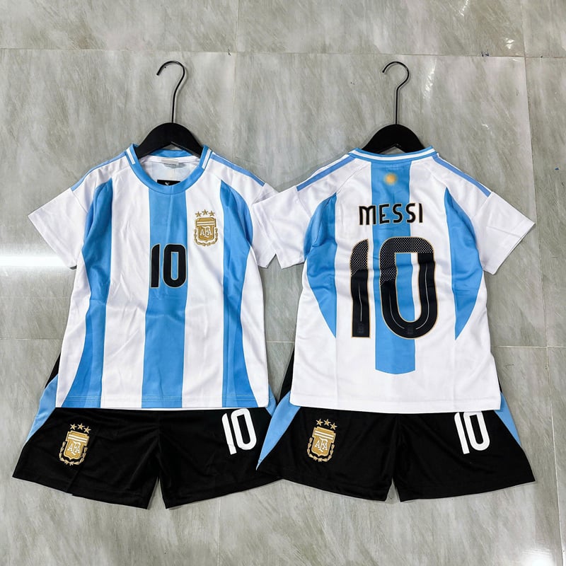 bo-the-thao-be-trai-messi