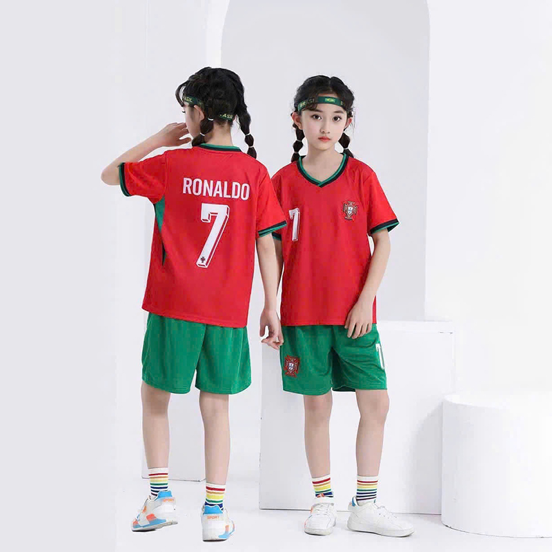 bo-the-thao-be-trai-ronaldo