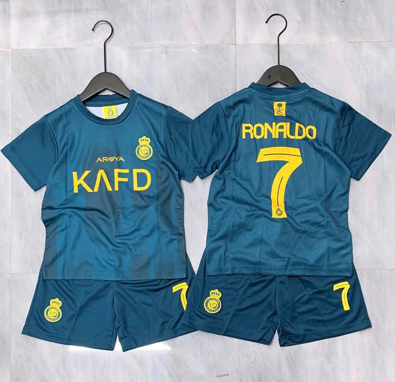 bo-the-thao-be-trai-ronaldo