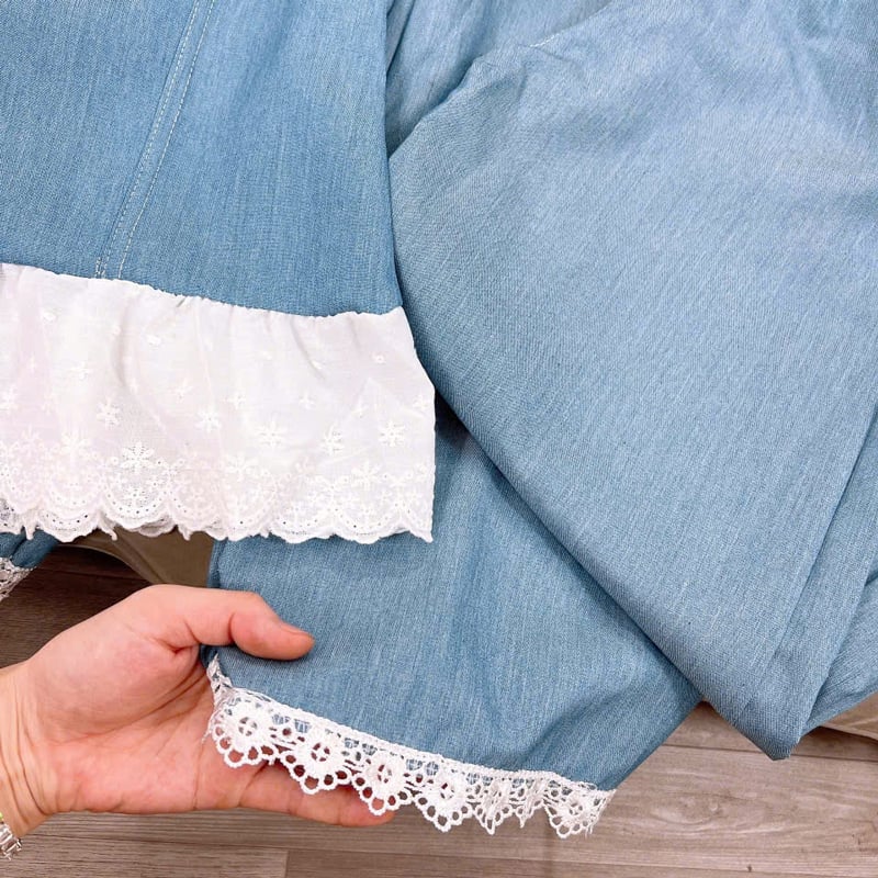 bộ jean giấy bé gái phối ren
